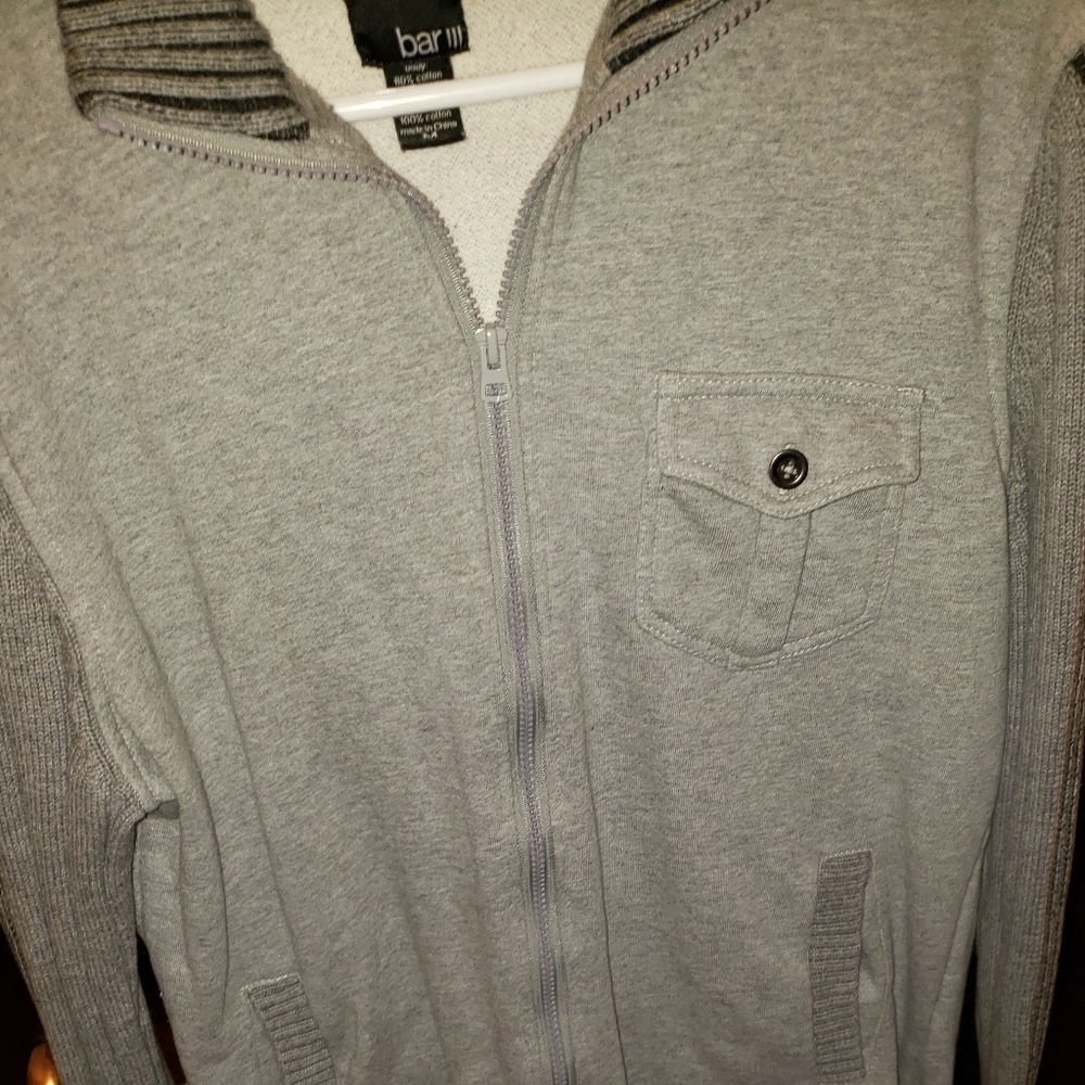 Bar III zip-up sweatshirt (M/M)